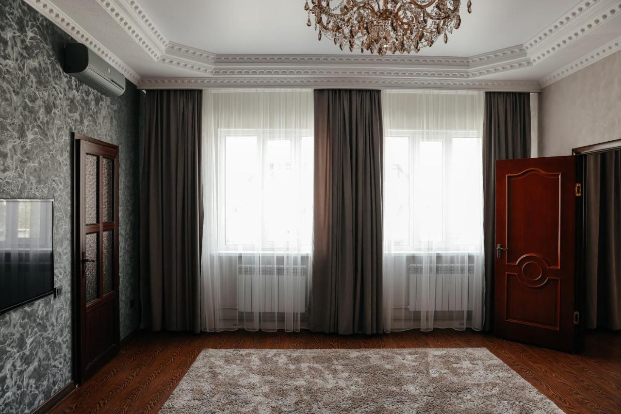 Grand Hotel Bishkek Exterior foto