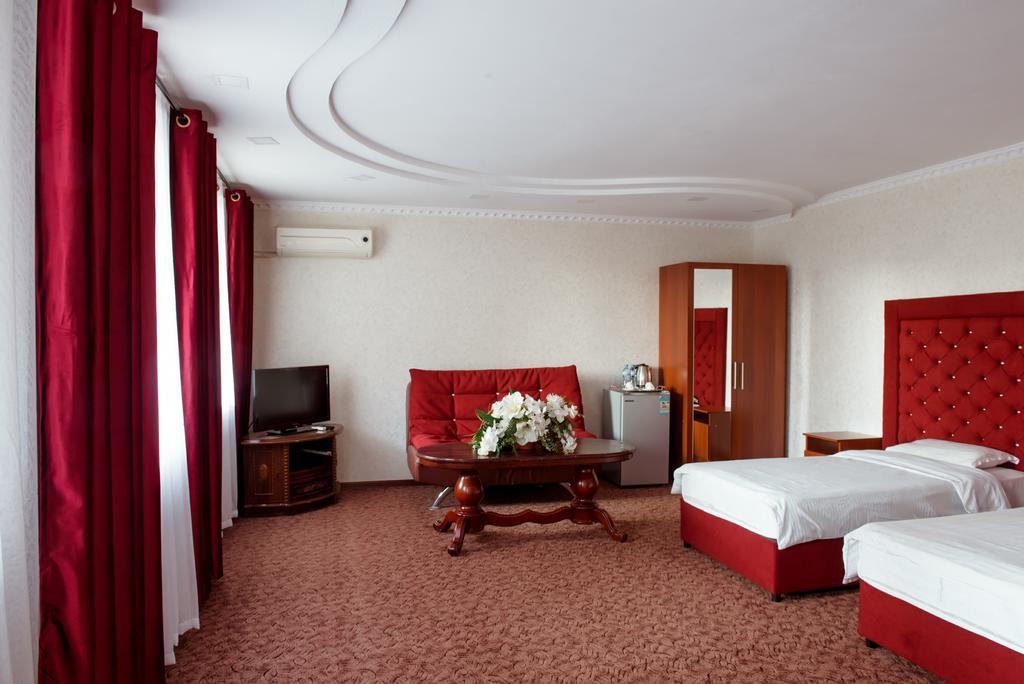 Grand Hotel Bishkek Exterior foto
