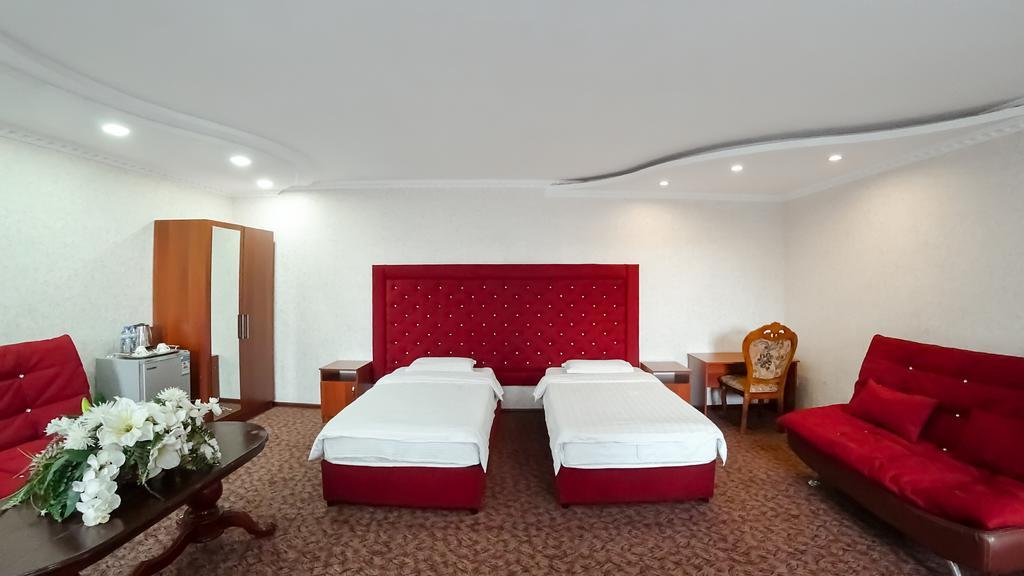 Grand Hotel Bishkek Exterior foto